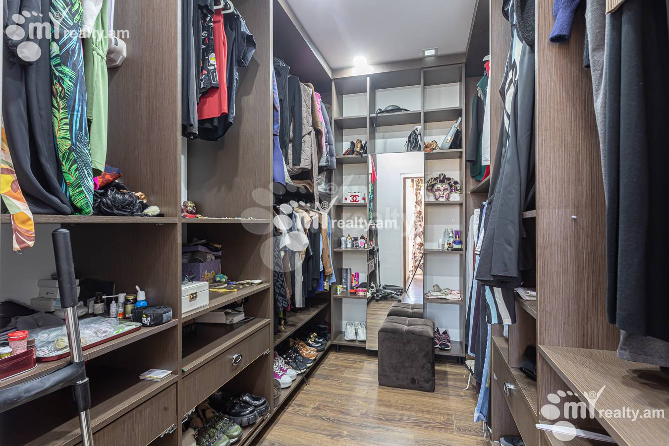 House for sale Lusinyants street, Center Yerevan, 157170