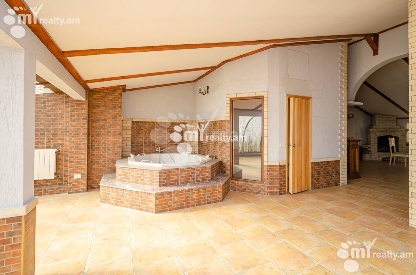 Снять 4 комнатную квартиру Закян ул, Центр Ереван, 154259