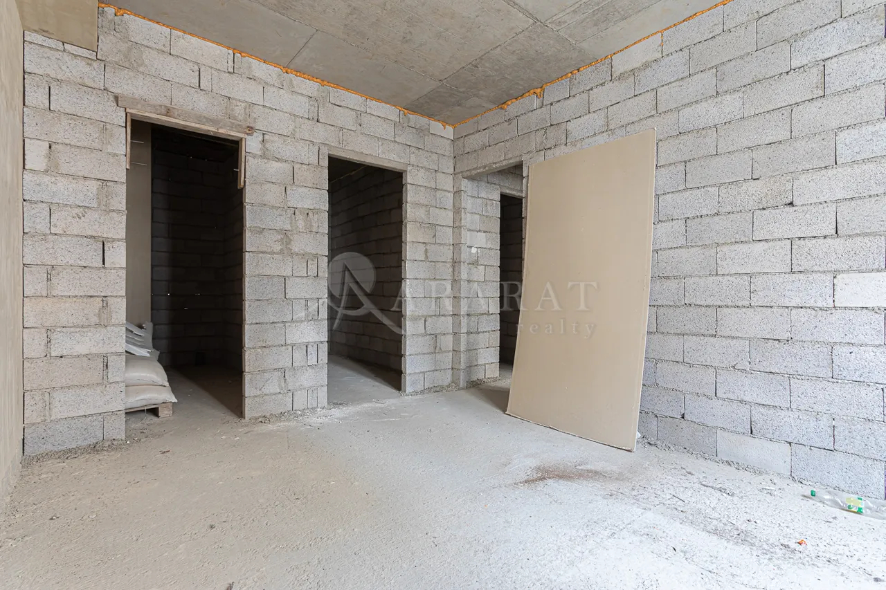 4 bedroom apartment for sale Antarayin St, Center Yerevan, 157991