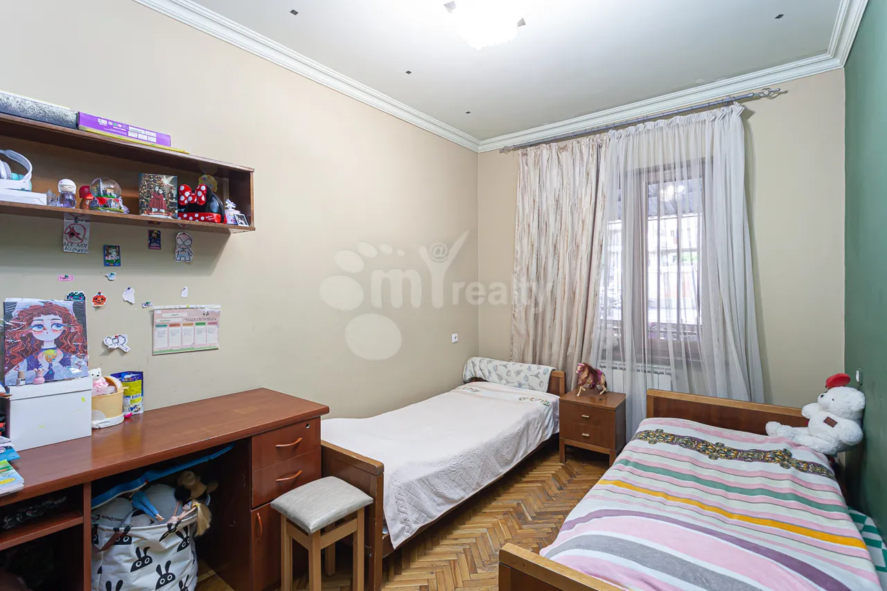 3 bedroom apartment for sale A. Khachatrian St, Arabkir Yerevan, 160835