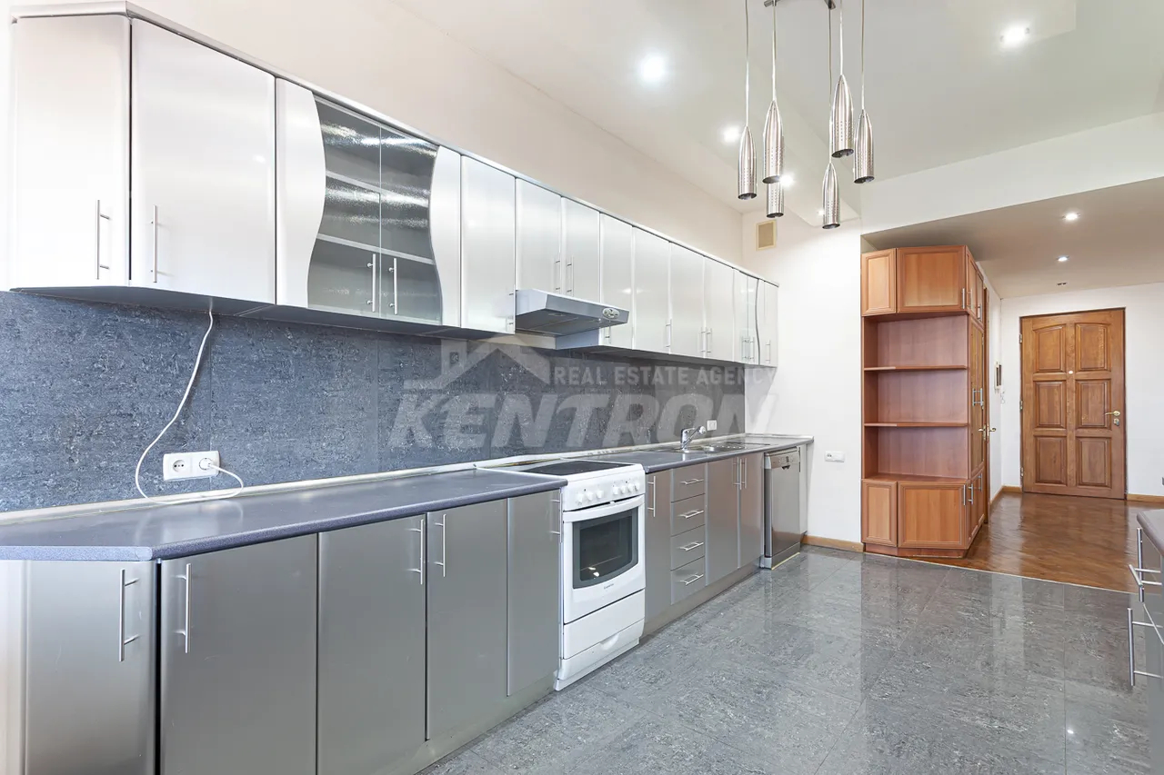 3 bedroom apartment for sale (خیابان نورترن (شمالی, مرکز شهر ایروان, 159096