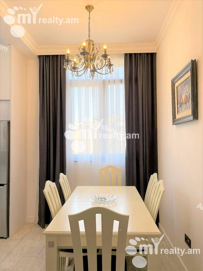 3 սենյականոց բնակարան  Կորյուն փող, Կենտրոն Երևան, 136180