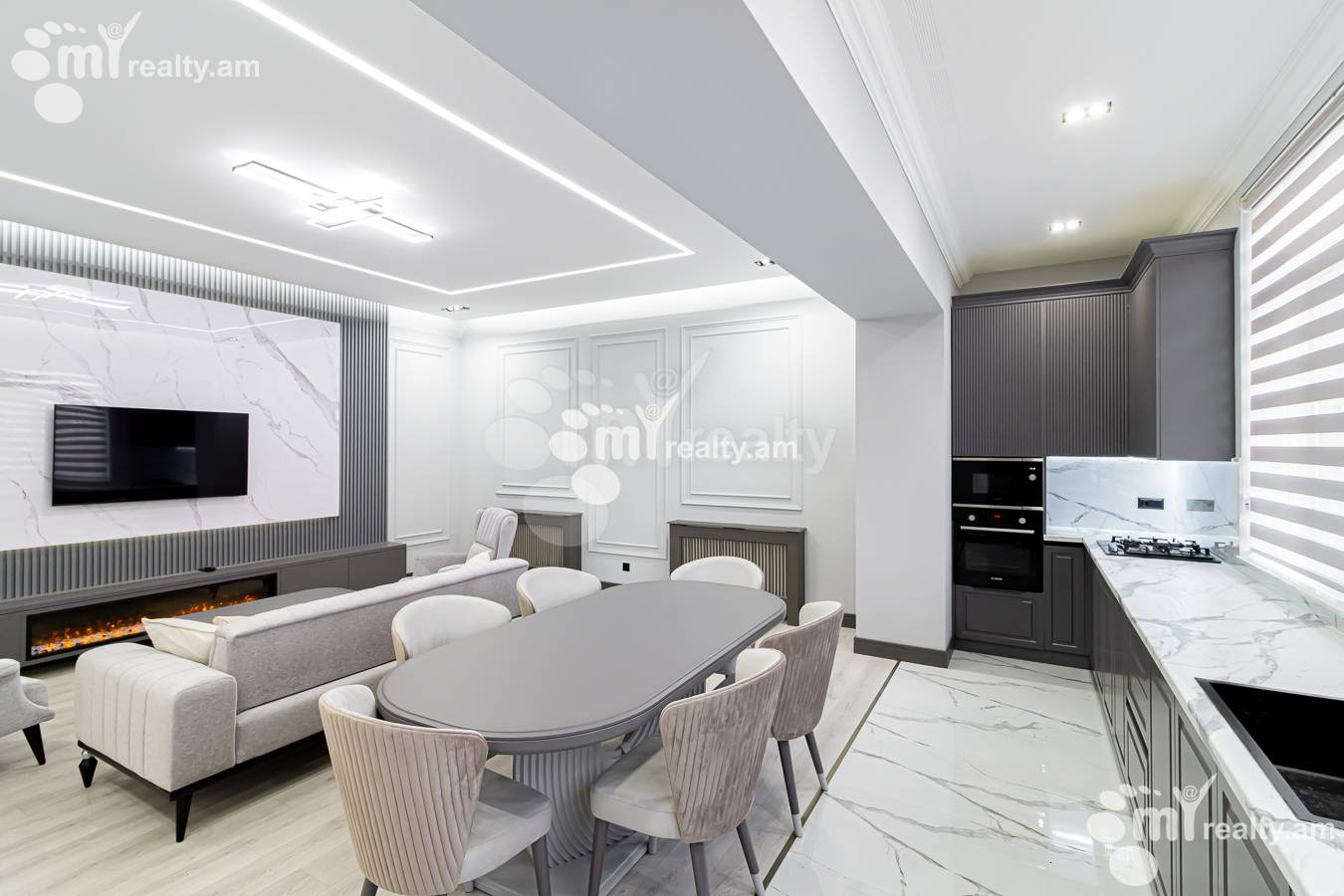 2 սենյականոց բնակարան  Հանրապետության փող, Կենտրոն Երևան, 153766