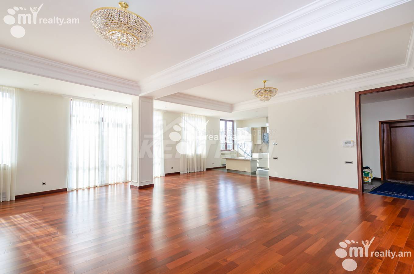 4 bedroom apartment for rent Moskovyan St, Center Yerevan, 153411