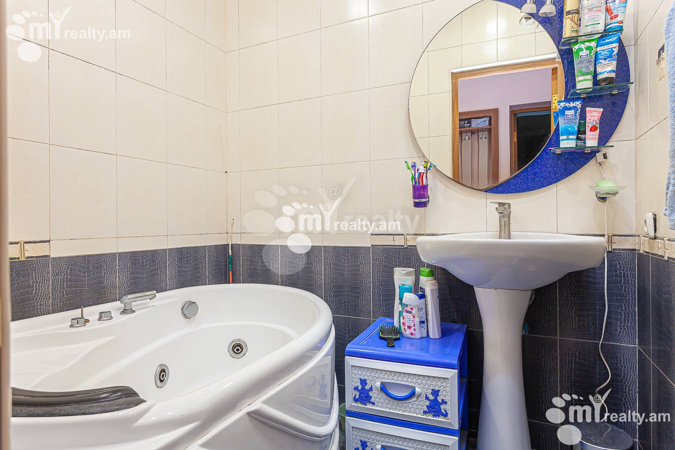 4 սենյականոց բնակարան  Վ.Փափազյան փող, Արաբկիր Երևան, 145108