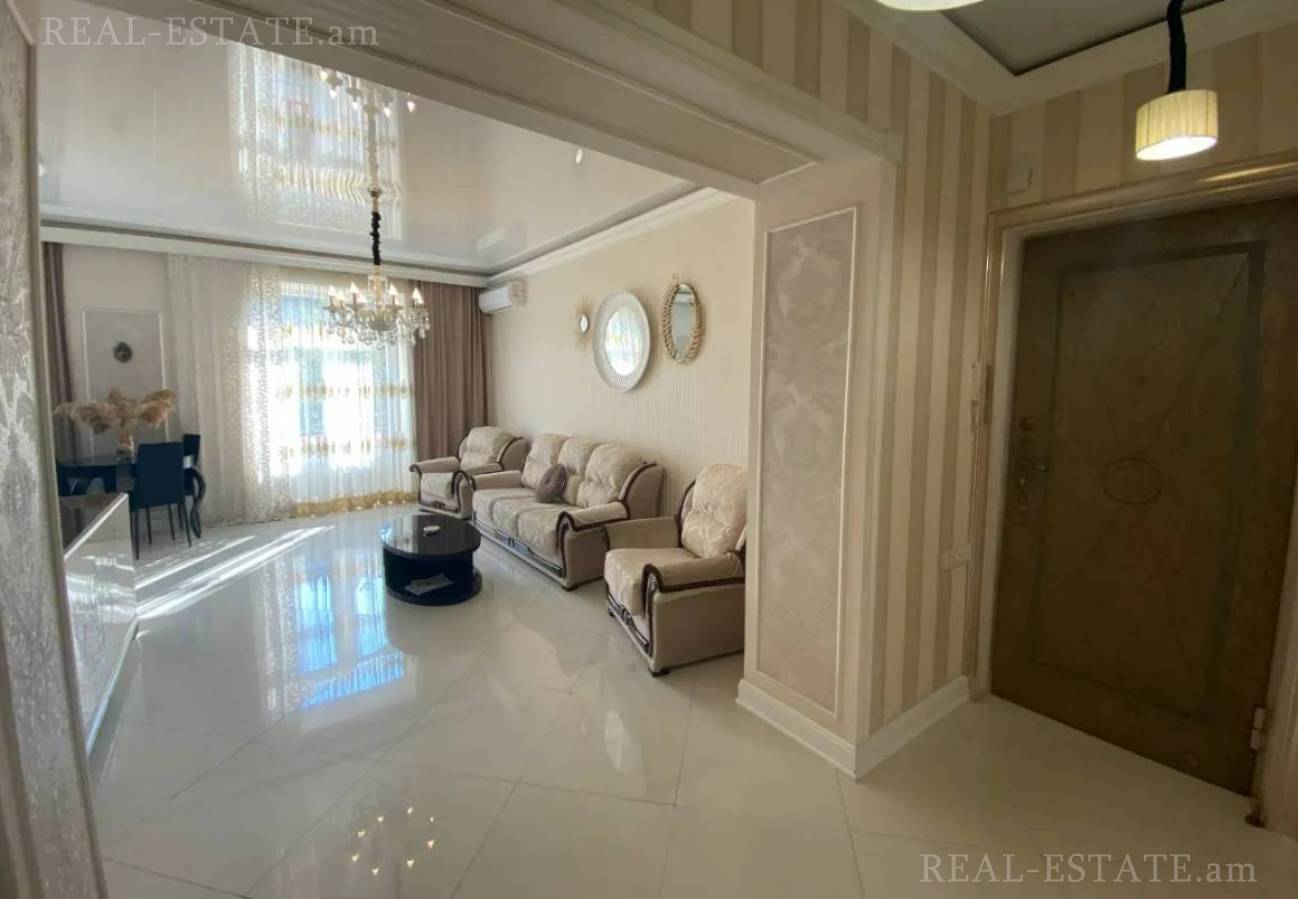 3 bedroom apartment for sale خیابان ابوویان, مرکز شهر ایروان, 135779