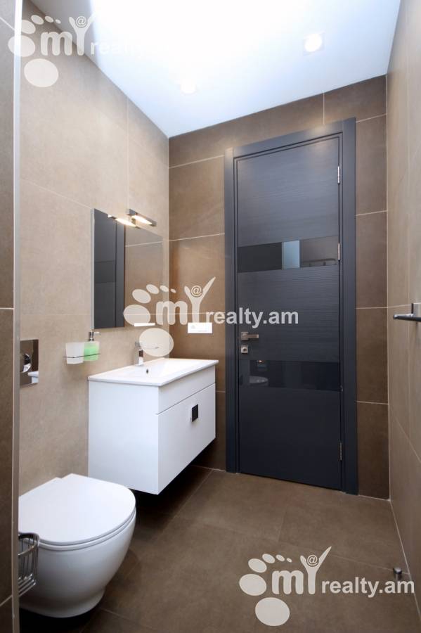 3 bedroom apartment for sale Hanrapetutyan St, Center Yerevan, 159599