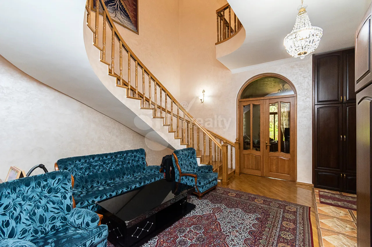 5 bedroom apartment for sale خیابان نعلبندیان, مرکز شهر ایروان, 160686