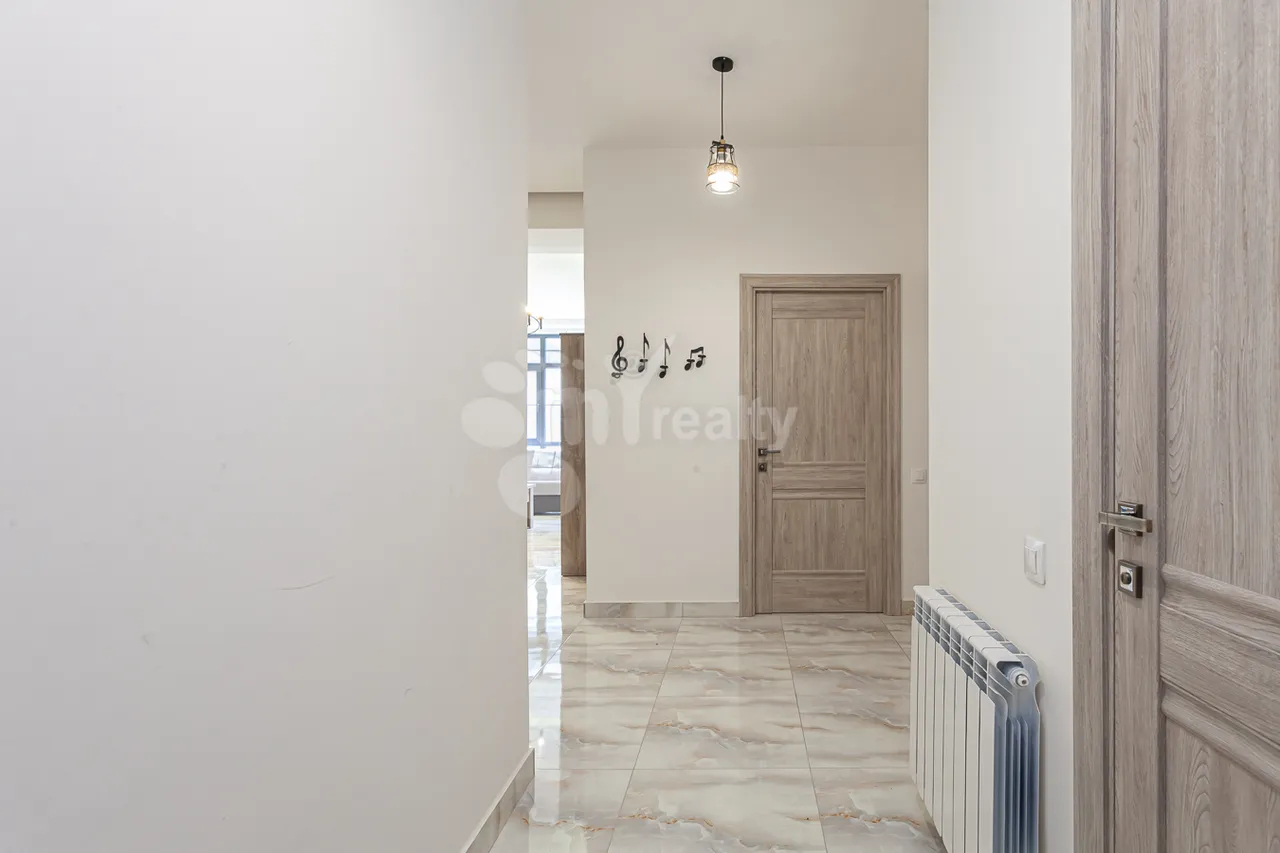 3 bedroom apartment for sale خیابان آخبیور سِروب, عربگیر ایروان, 158252