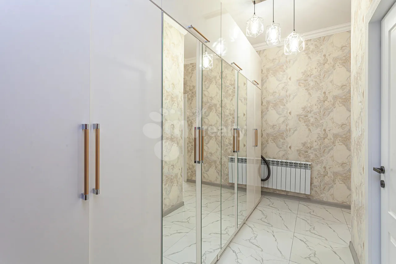 2 սենյականոց բնակարան  Միկոյան փող, Դավթաշեն Երևան, 160017