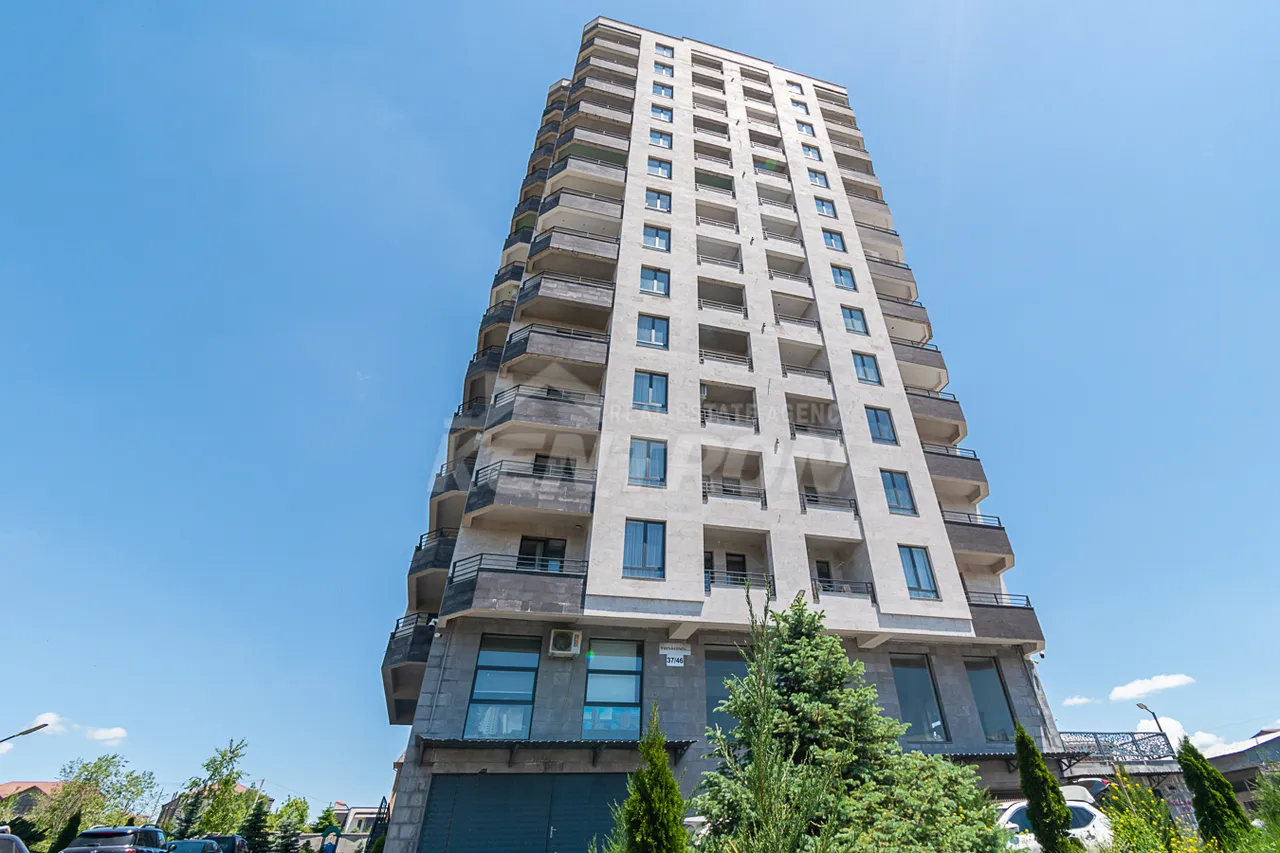 3 սենյականոց բնակարան  Նորք 2-րդ զանգված, Նոր Նորք Երևան, 161912