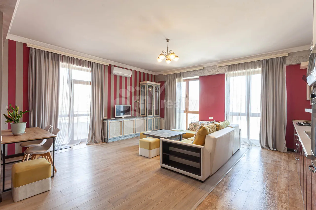 3 bedroom apartment for rent Mashtots Ave, Center Yerevan, 158798