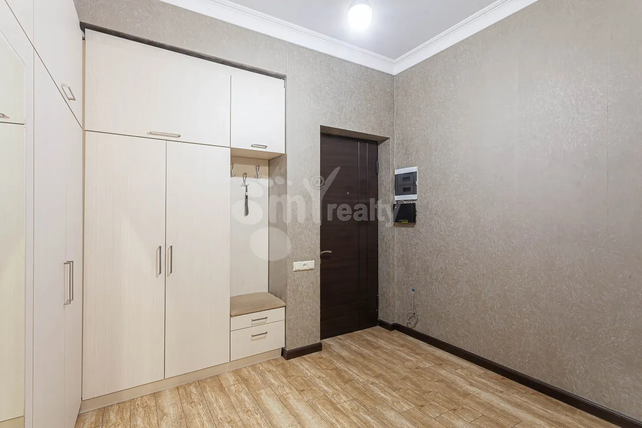3 bedroom apartment for rent خیابان ماشتوتس, مرکز شهر ایروان, 158798