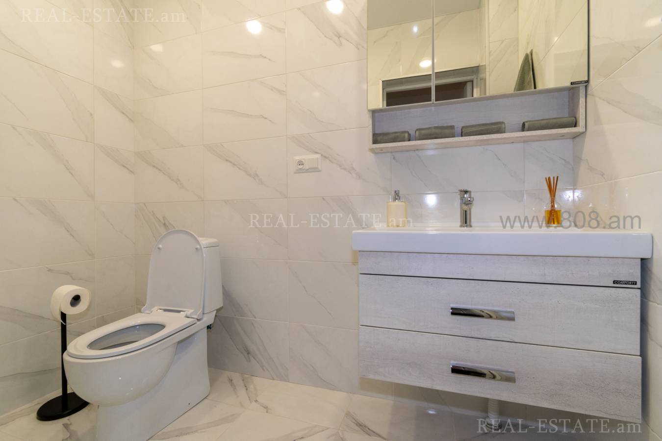 4 սենյականոց բնակարան  Անտառային փող, Կենտրոն Երևան, 125973