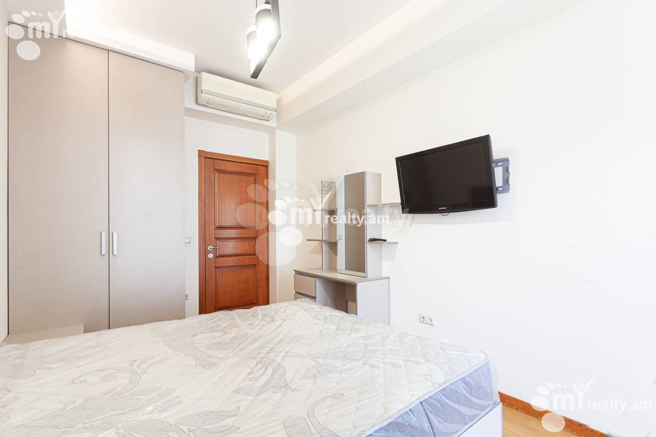 Снять 2 комнатную квартиру Антараин ул, Центр Ереван, 155566