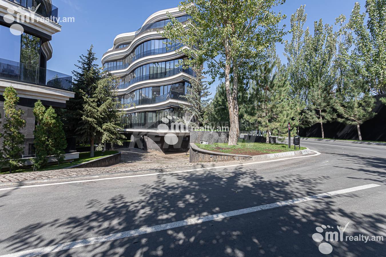 2 սենյականոց բնակարան  Գ. Հովսեփյան փող, Նորք-Մարաշ Երևան, 156820