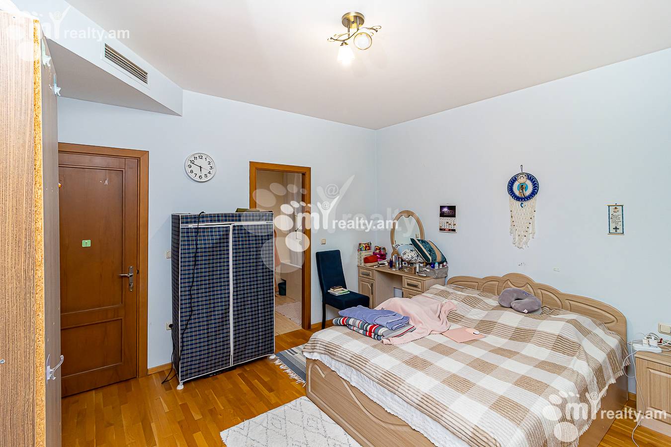 Купить 2 комнатную квартиру Антараин ул, Центр Ереван, 149086