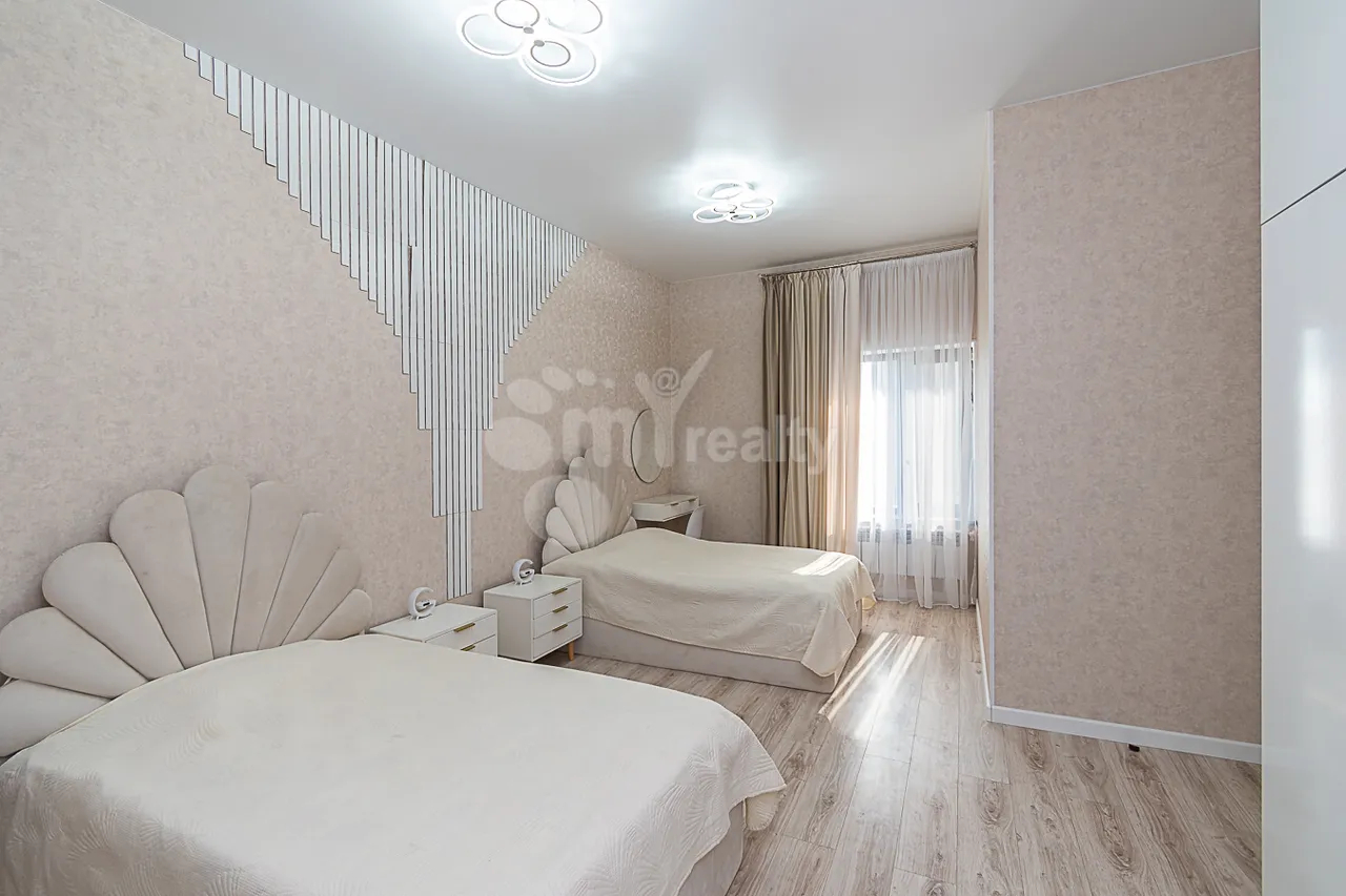 House for sale Lukashin St, Adshapnjak Yerevan, 161303
