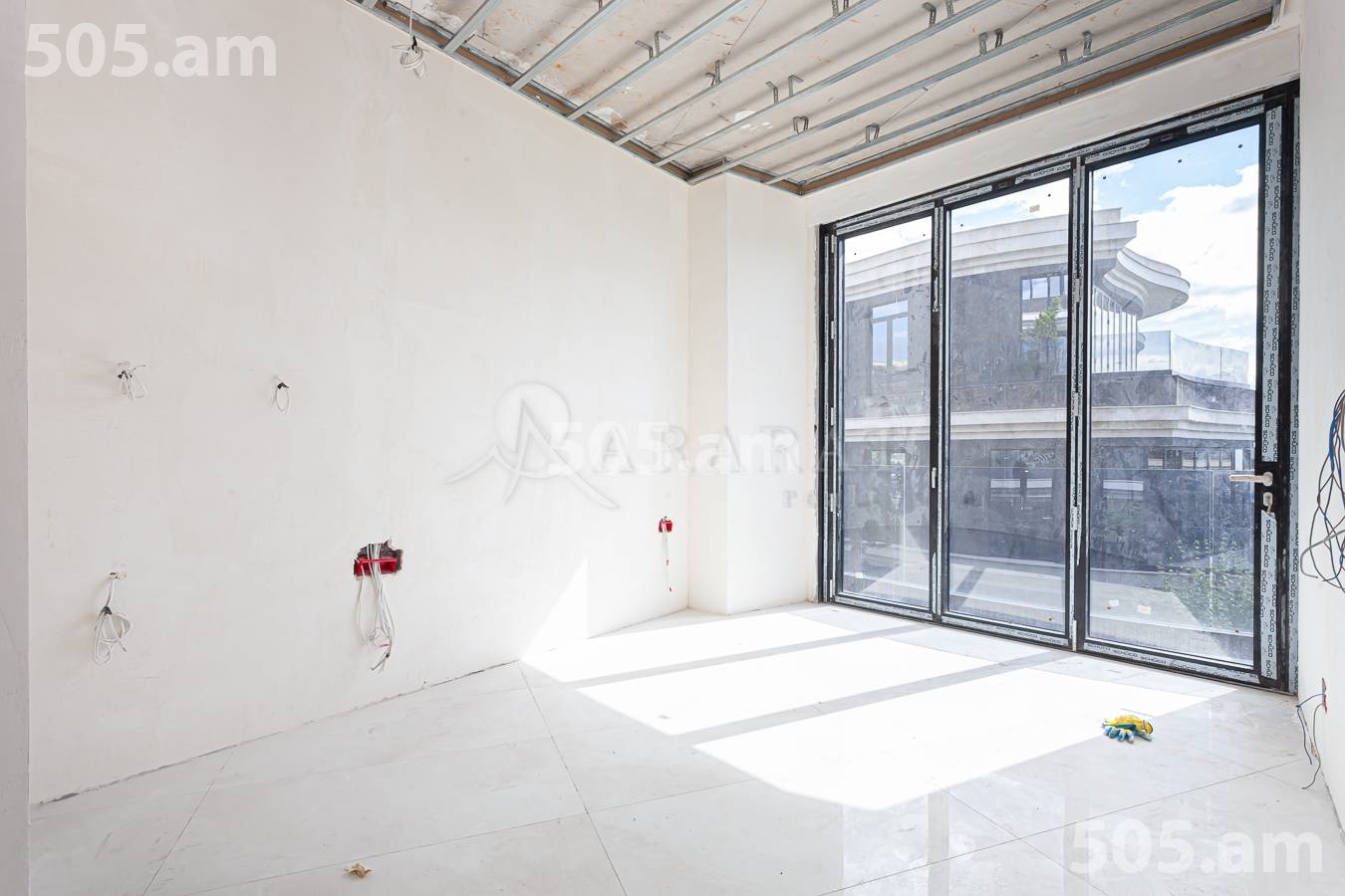 3 սենյականոց բնակարան  Գ. Հովսեփյան փող, Նորք-Մարաշ Երևան, 155577