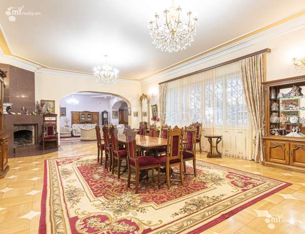 arandznatun-vacharq-Yerevan-Kanaqer-Zeytun