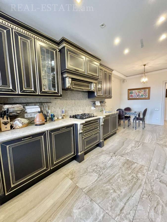 4 bedroom apartment for sale خیابان آرام, مرکز شهر ایروان, 112955