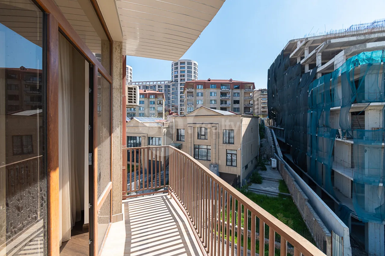 3 bedroom apartment for sale خیابان آنتارایین, مرکز شهر ایروان, 160385
