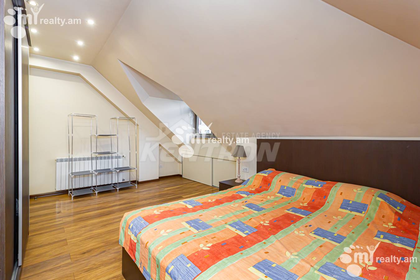 3 սենյականոց բնակարան  Անտառային փող, Կենտրոն Երևան, 153244