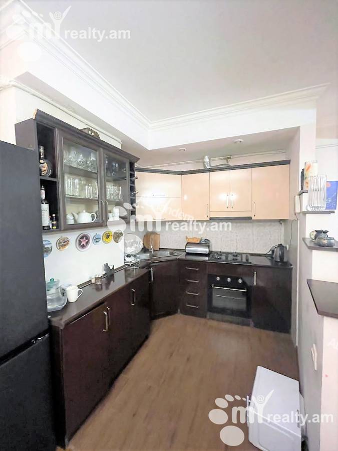 Снять 3 комнатную квартиру Шинарарнер ул, Ачапняк Ереван, 140936