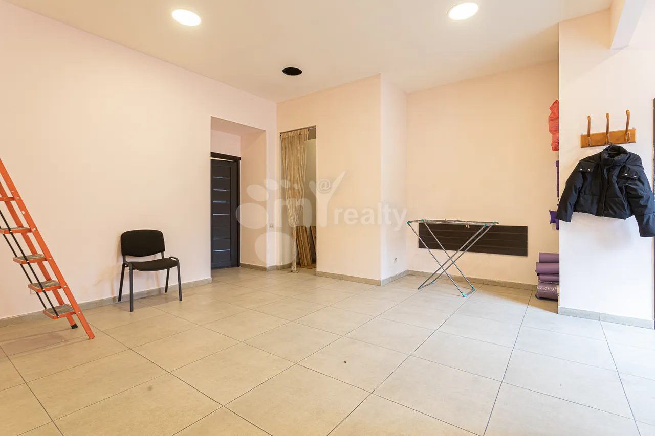 Commercial property for sale Mashtots Ave, Center Yerevan, 158298