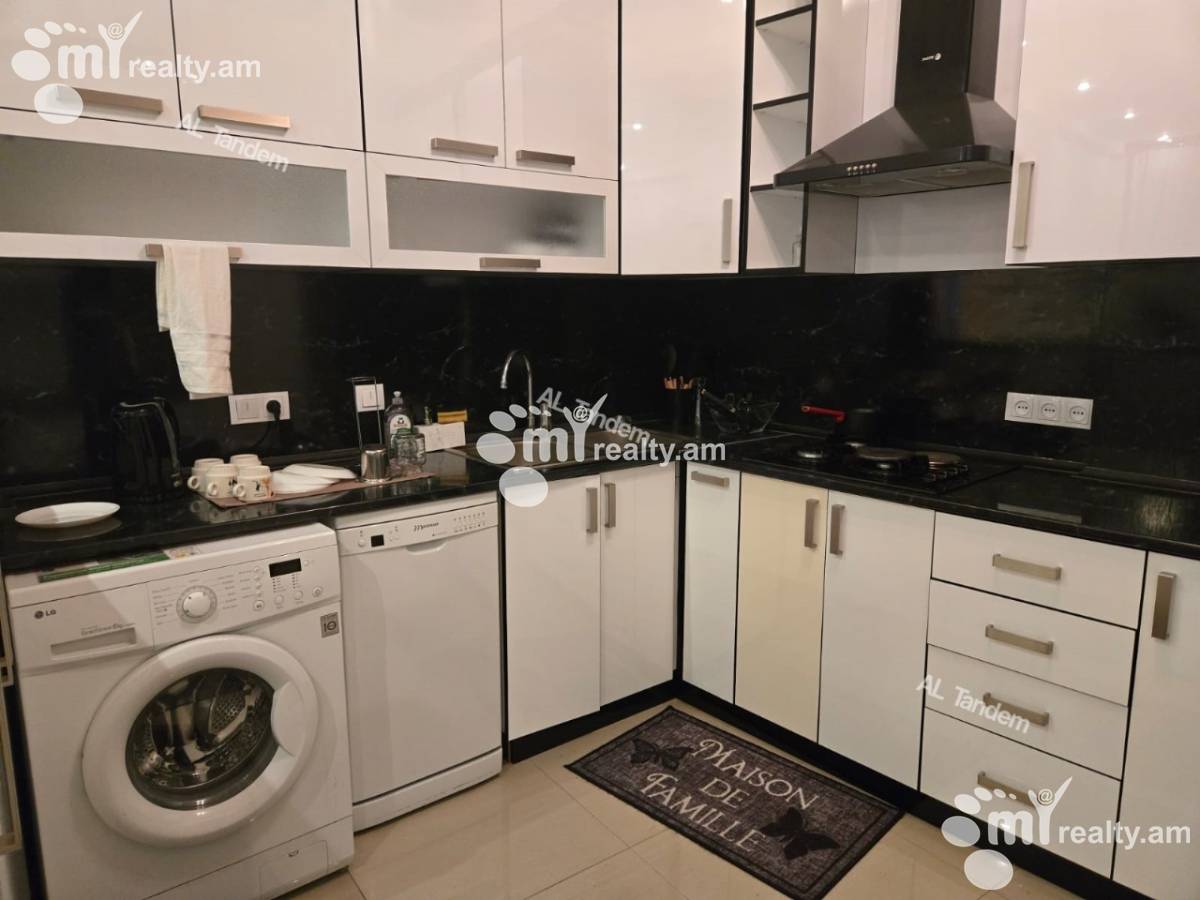 3 bedroom apartment for rent خیابان ساریان, مرکز شهر ایروان, 156975