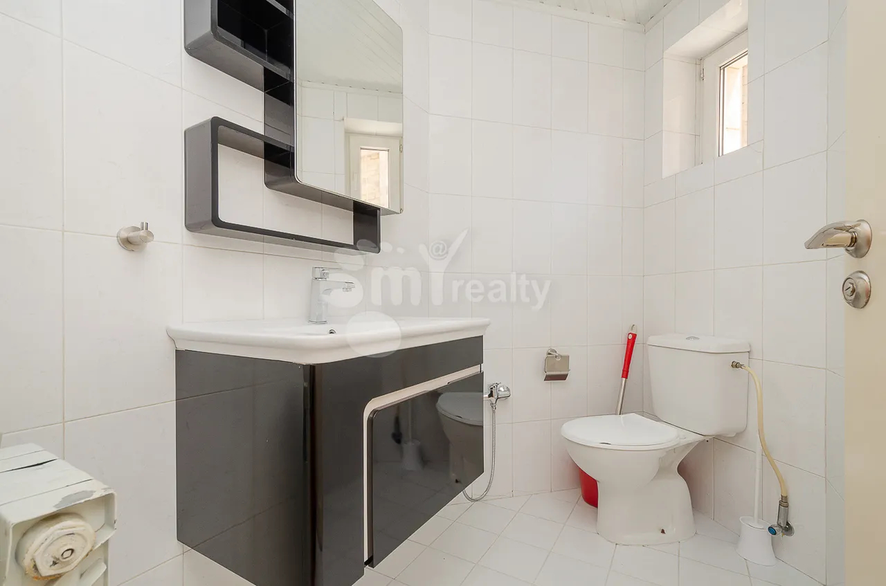 2 bedroom apartment for sale Amiryan St, Center Yerevan, 160857