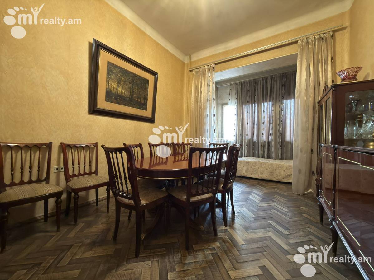 3 սենյականոց բնակարան  Պարոնյան փող, Կենտրոն Երևան, 159680