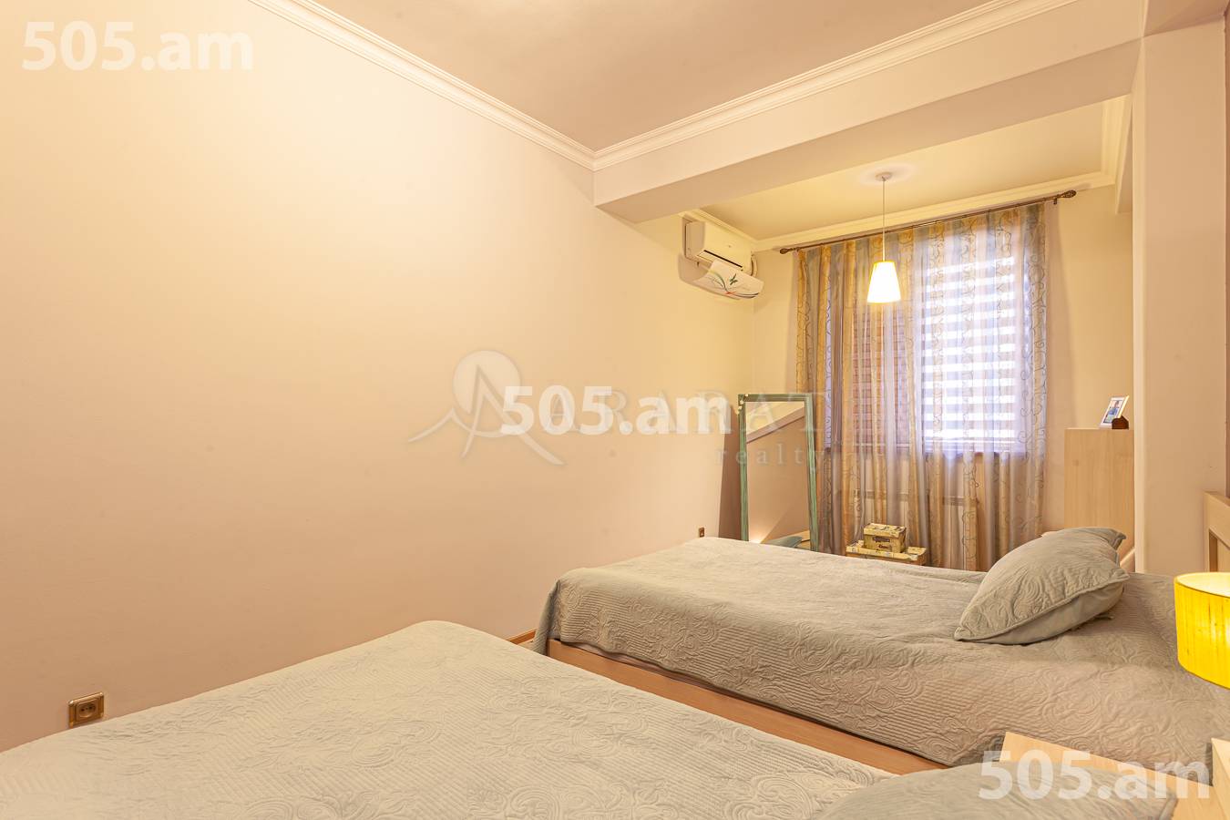 4 bedroom apartment for sale Antarayin St, Center Yerevan, 156024