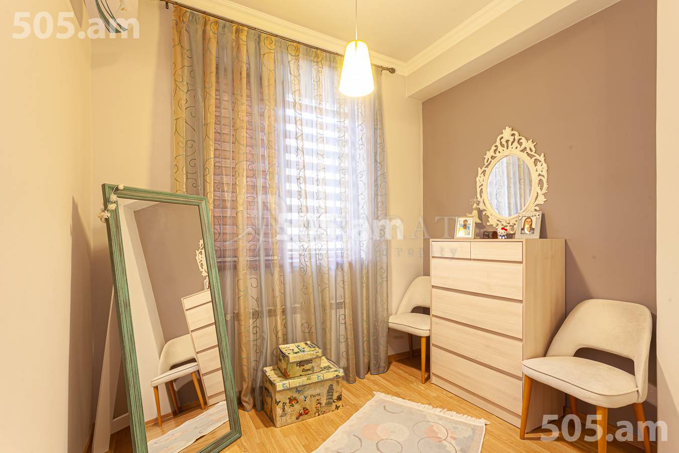 4 bedroom apartment for sale Antarayin St, Center Yerevan, 156024
