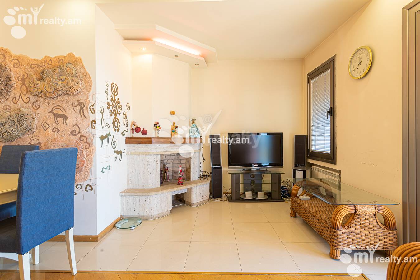 3 bedroom apartment for rent Antarayin St, Center Yerevan, 157000