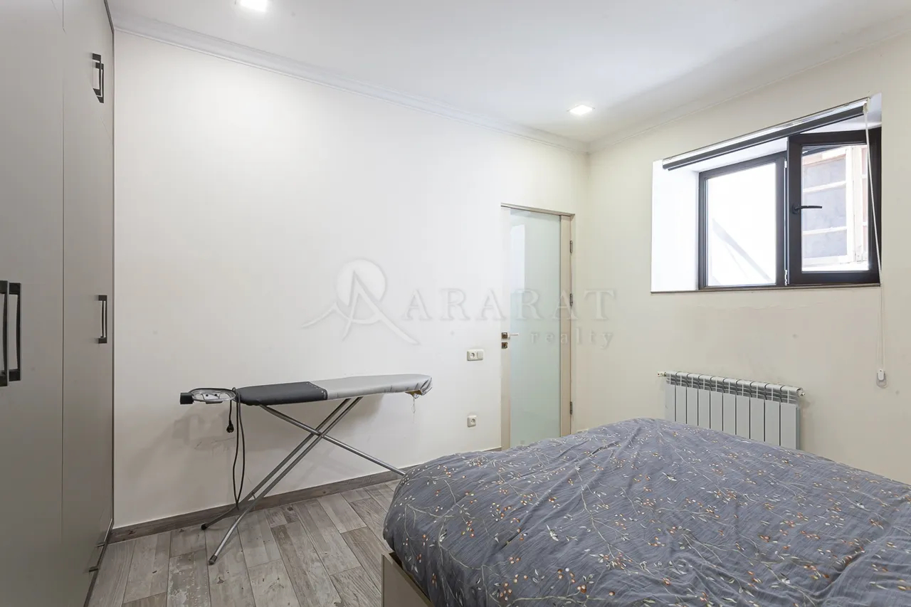 House for sale Fizkulturnikner St, Center Yerevan, 157325