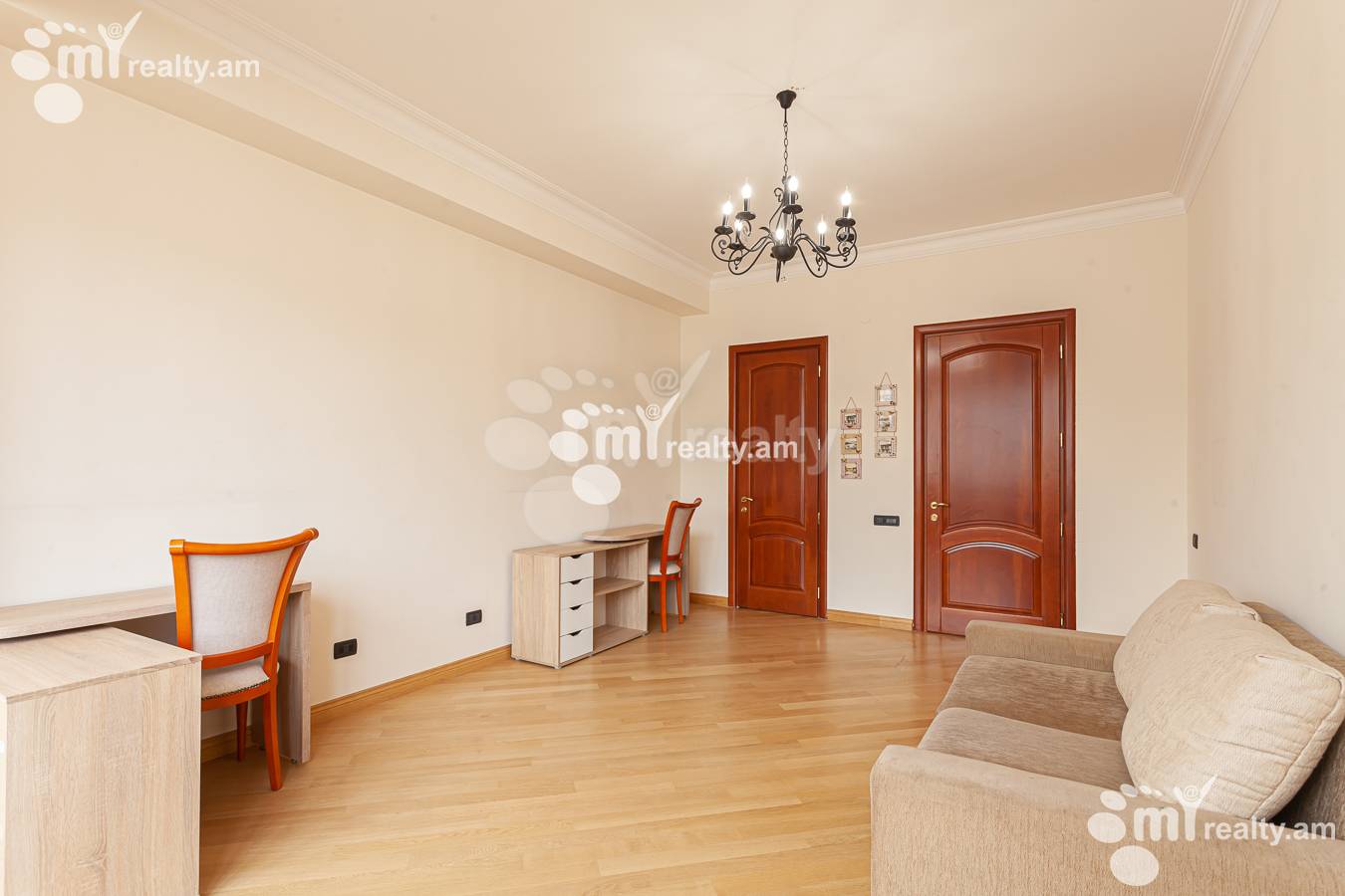 4 bedroom apartment for rent Teryan St, Center Yerevan, 156948