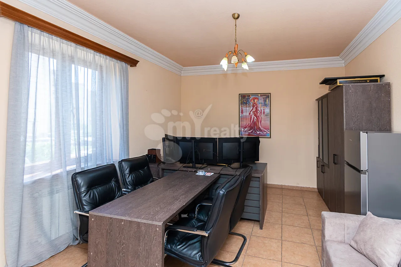 House for sale Melqumov St, Adjapnyak Yerevan, 160638