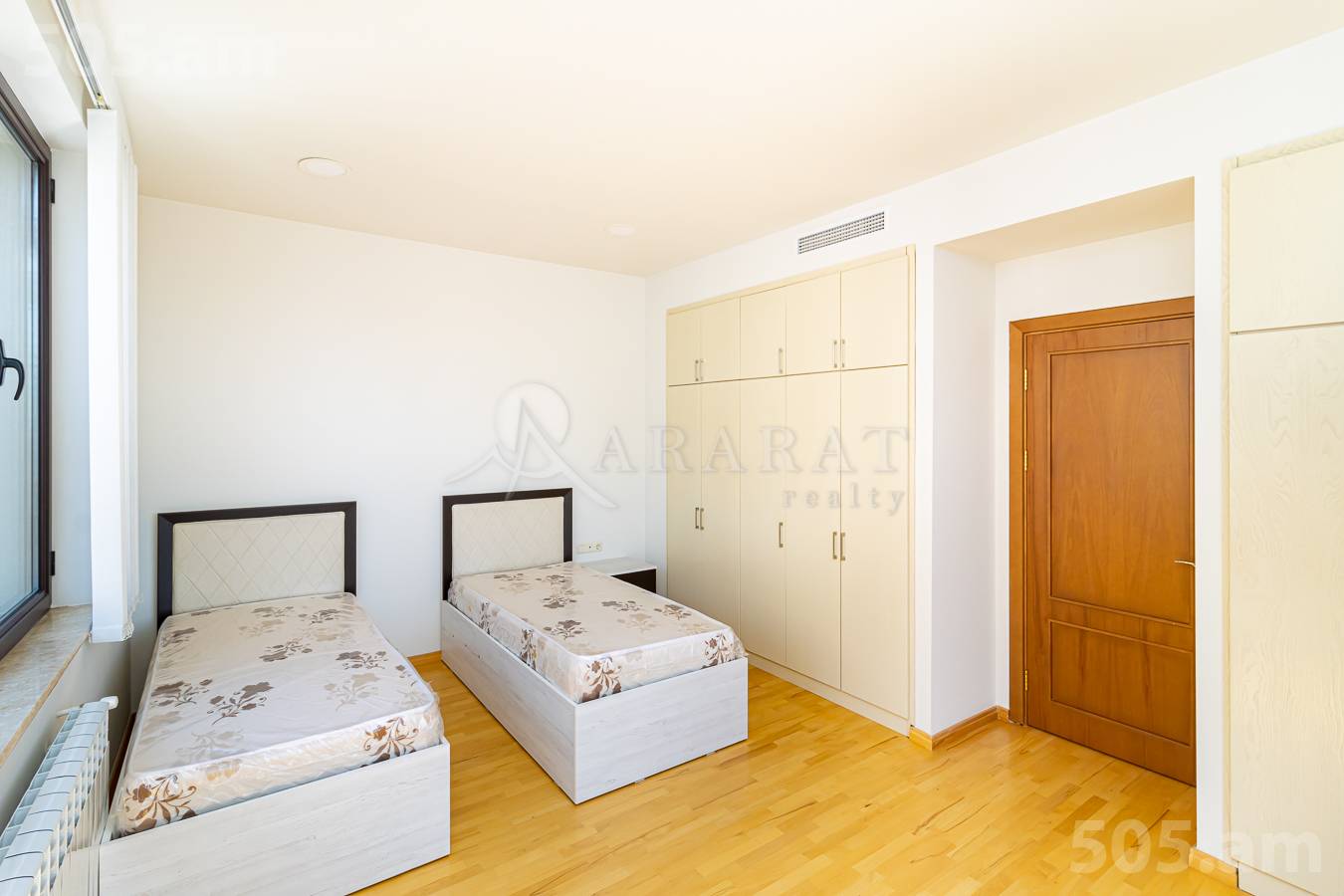 3 bedroom apartment for sale Antarayin St, Center Yerevan, 137611