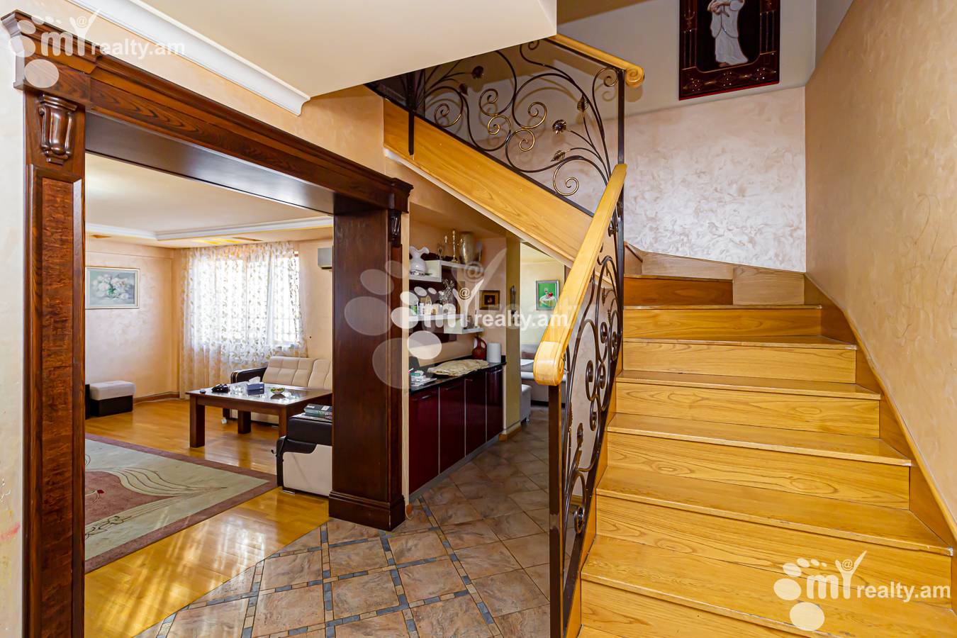 5 սենյականոց բնակարան  Պուշկինի փող, Կենտրոն Երևան, 152545