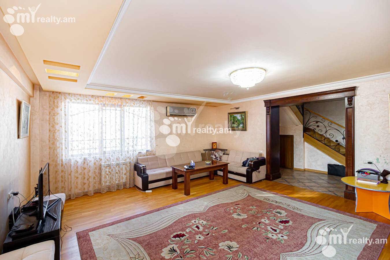 5 սենյականոց բնակարան  Պուշկինի փող, Կենտրոն Երևան, 152545