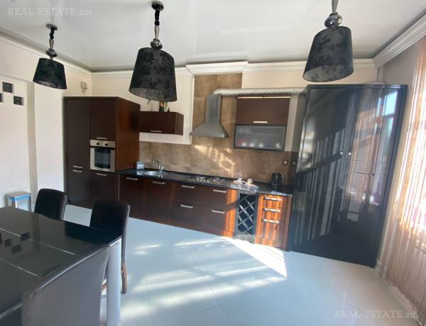 3-senyakanoc-bnakaran-vacharq-Yerevan-Center