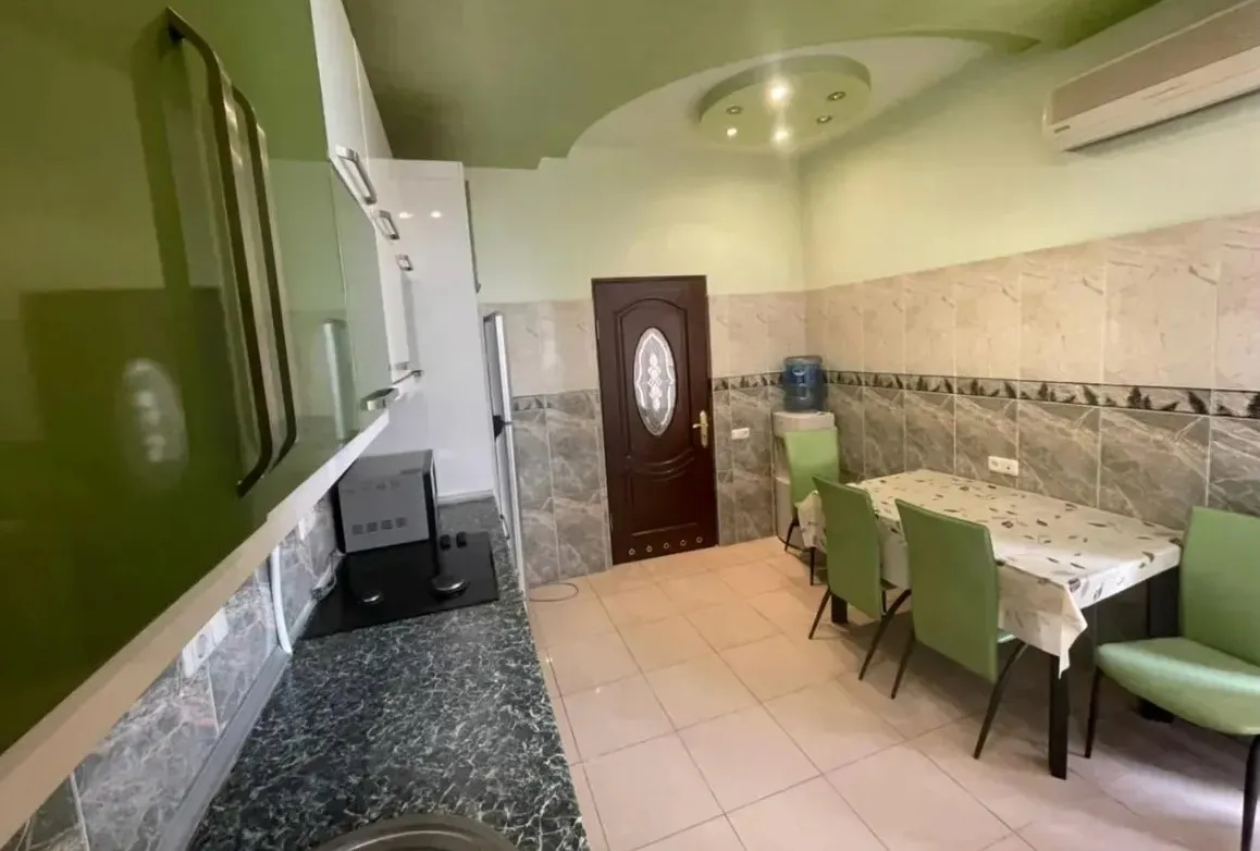 3 bedroom apartment for rent (خیابان باقرامیان (کِنترون, مرکز شهر ایروان, 161529