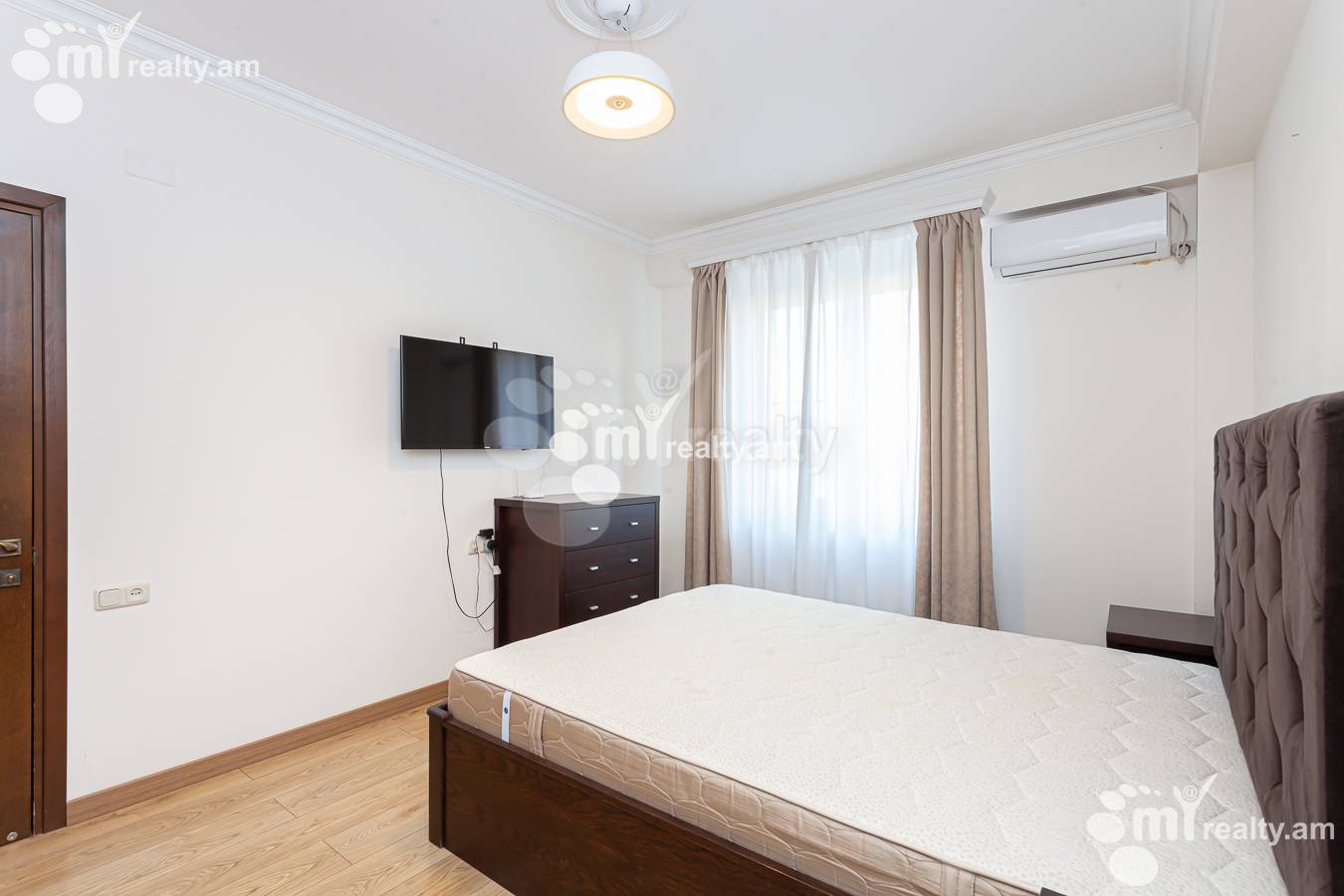 3 bedroom apartment for sale خیابان پوشکین, مرکز شهر ایروان, 154498