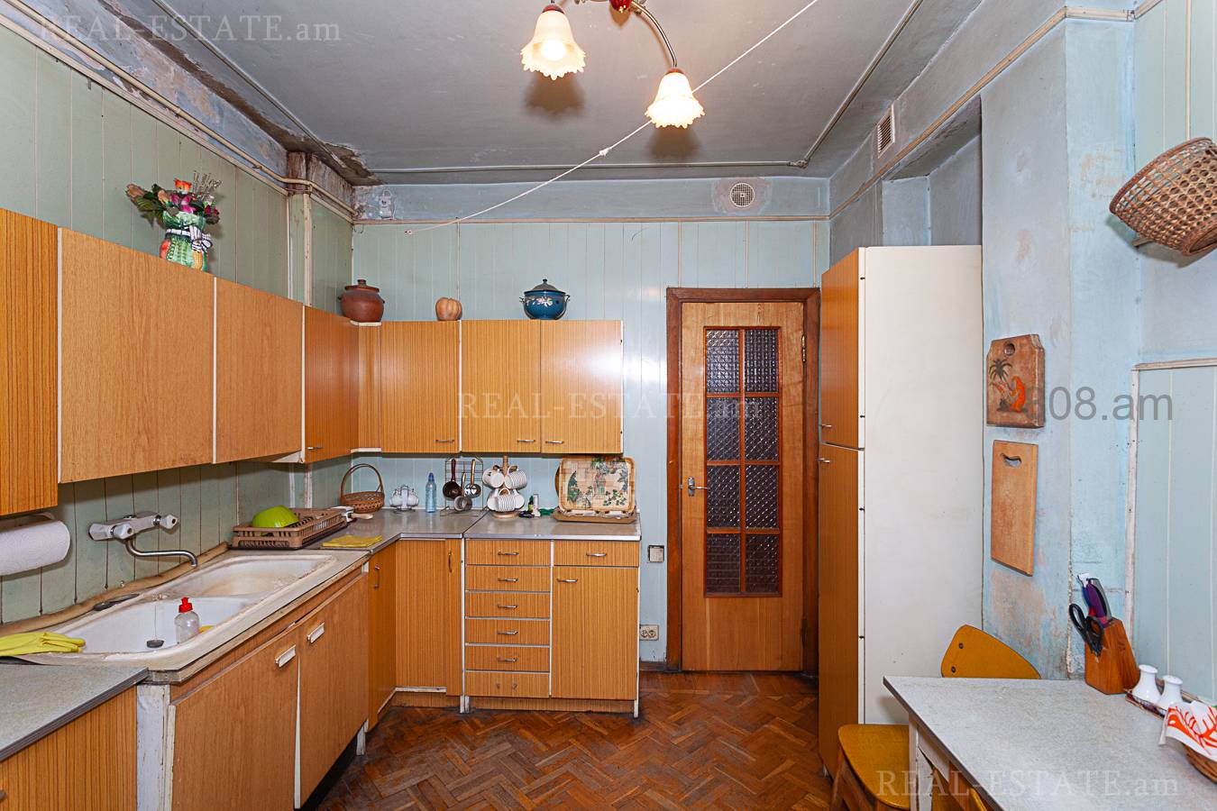 Купить 3 комнатную квартиру Налбандян ул, Центр Ереван, 128744