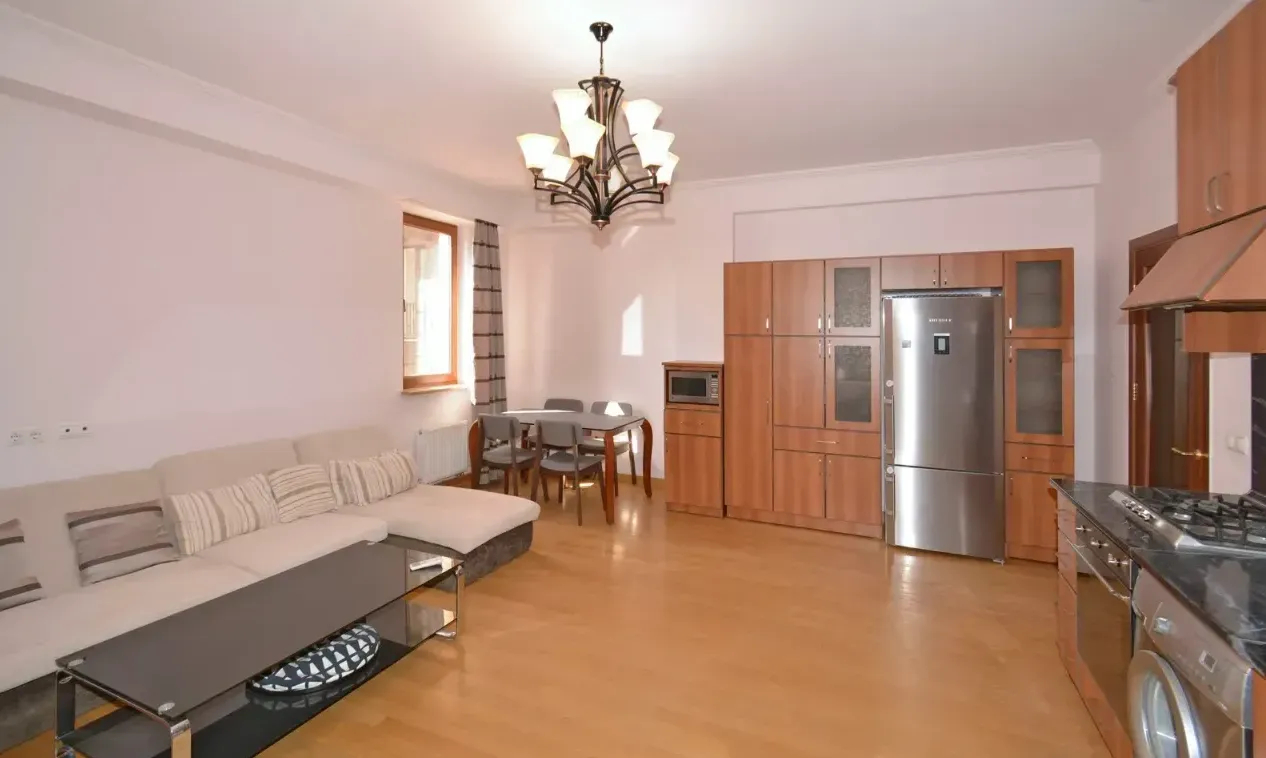 3 bedroom apartment for sale خیابان هامباردزومیان, عربگیر ایروان, 161889