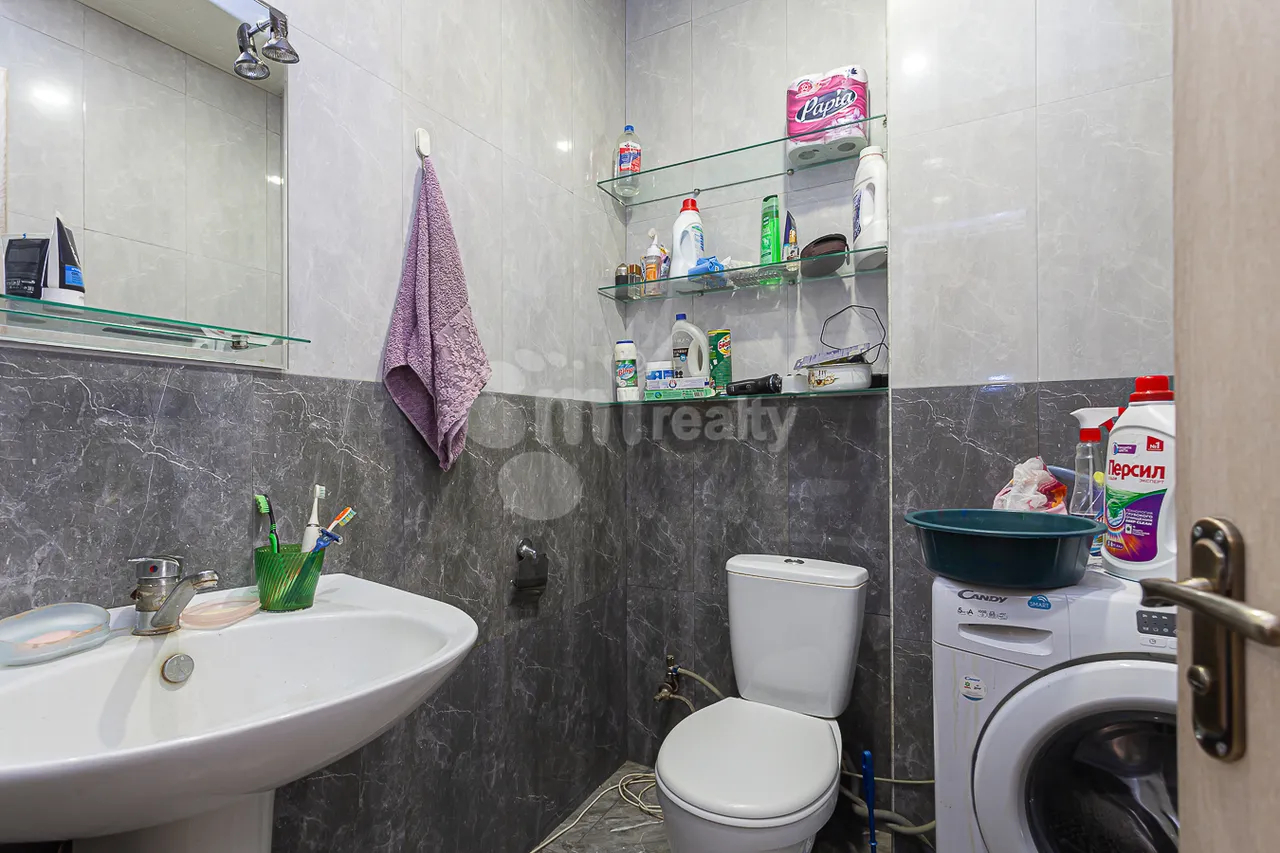 3 bedroom apartment for sale Adonts St, Arabkir Yerevan, 161342