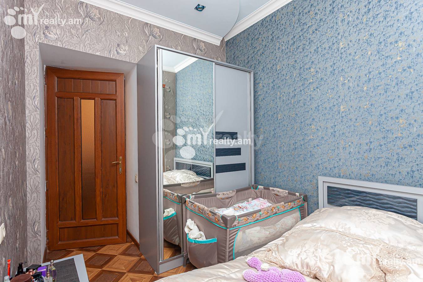 3 սենյականոց բնակարան  Մաշտոցի պող, Կենտրոն Երևան, 145510