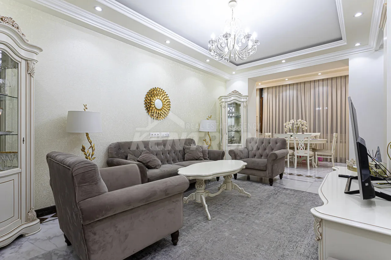 3 bedroom apartment for sale rue d'Abovyan, Center Yerevan, 157934