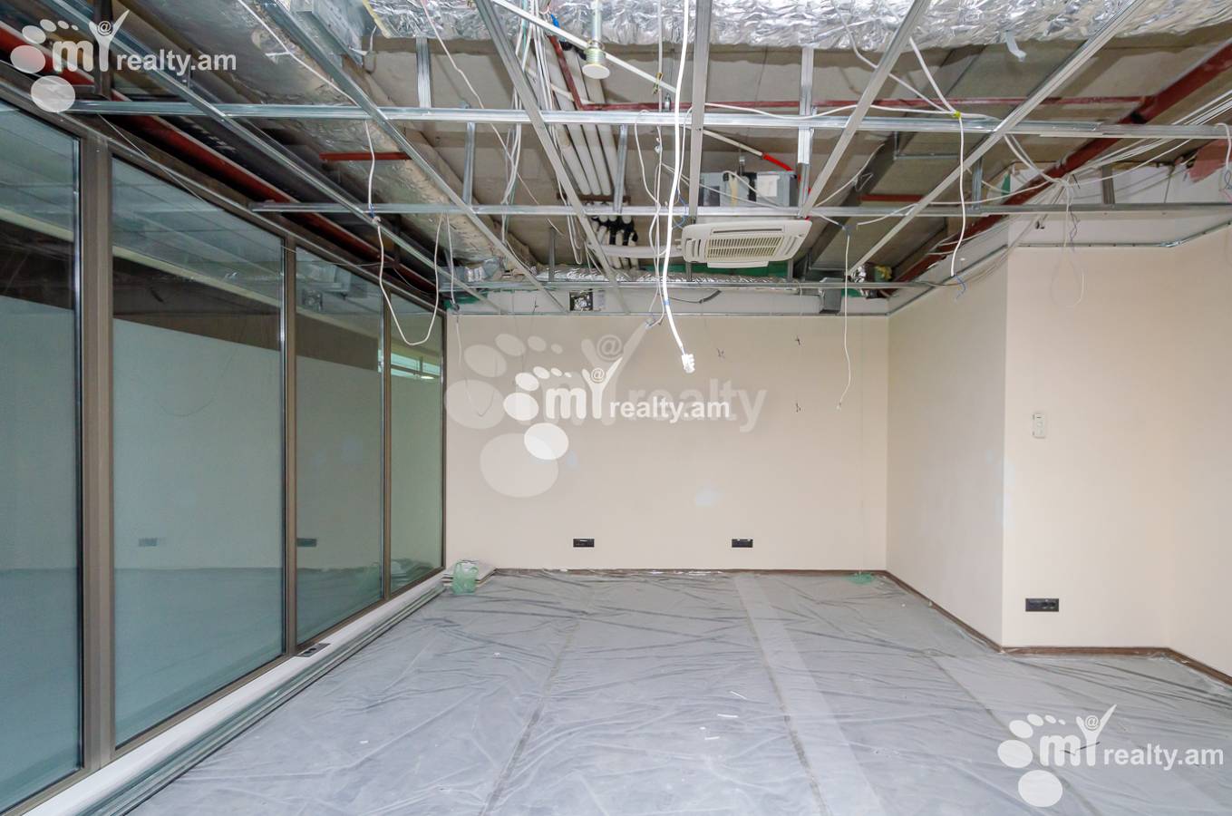 Снять коммерческoе помещение Г.Лусаворич ул, Центр Ереван, 153212